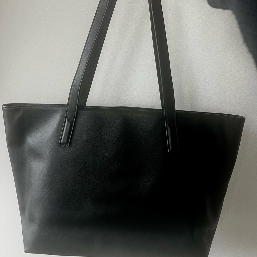 Brand New Elegant Black Tote Bag 100% Italian Leather